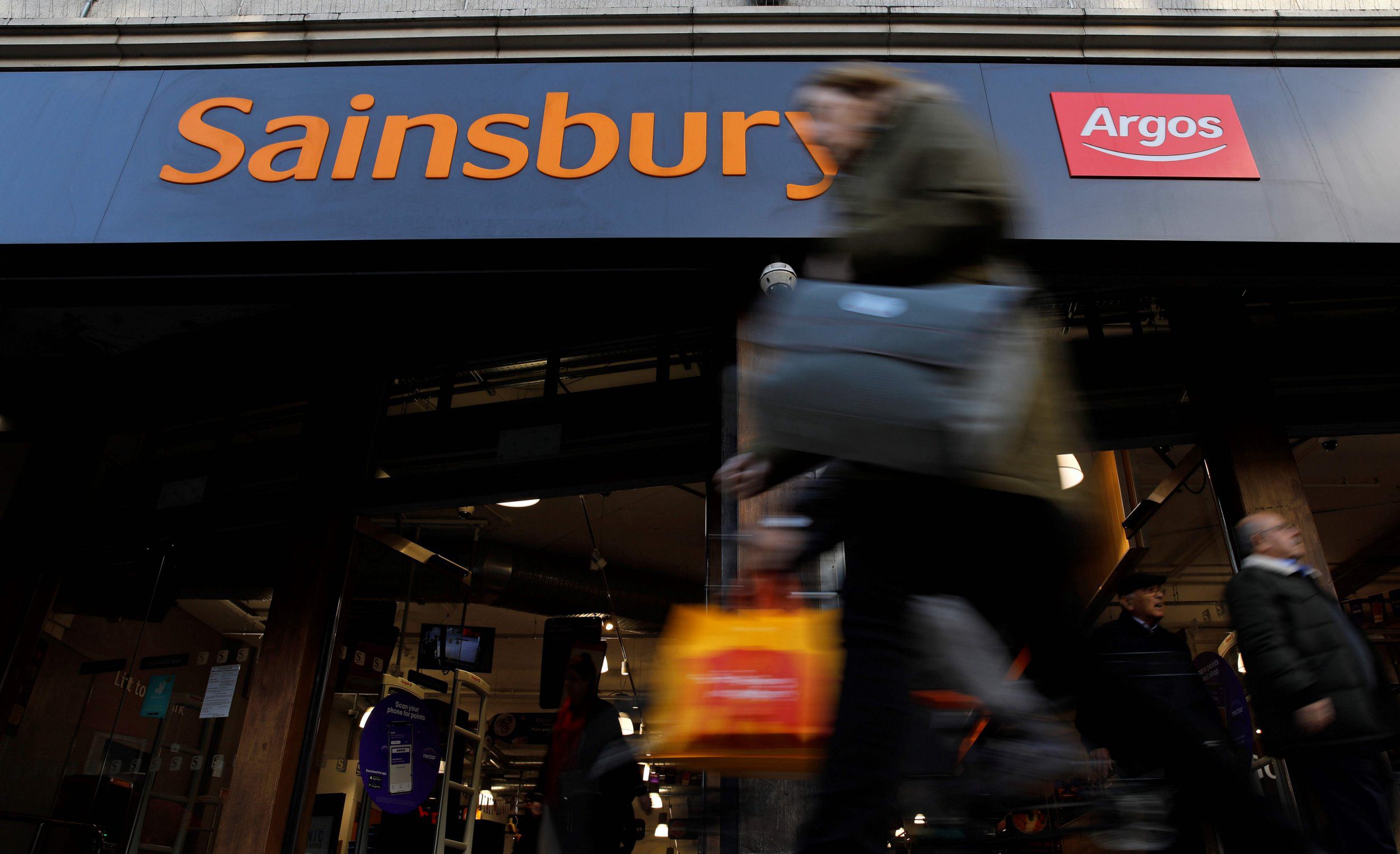 صناديق طعام بقيمة 2 جنيه